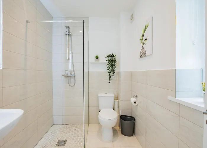 The Large Group House Tatil Evi *