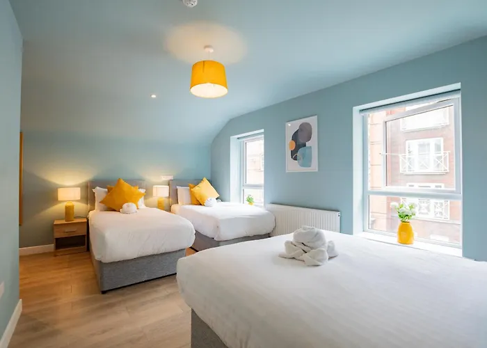 The Large Group House Ferienhaus *