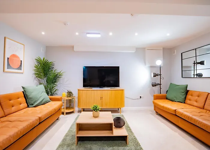 The Large Group House Tatil Evi *