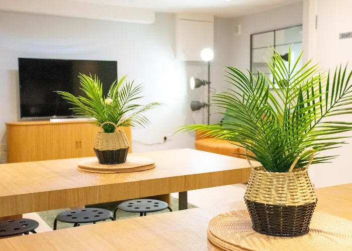 The Large Group House * Dublin