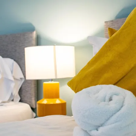 Holiday home The Large Group House *