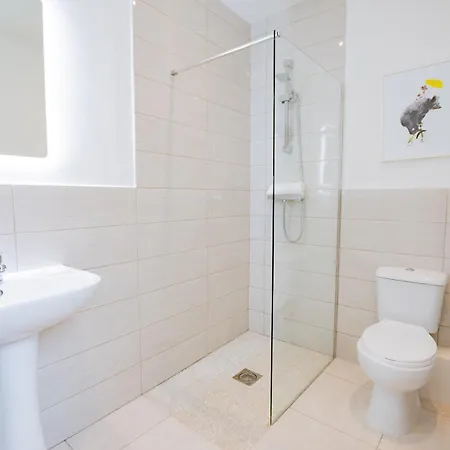 The Large Group House * Dublin