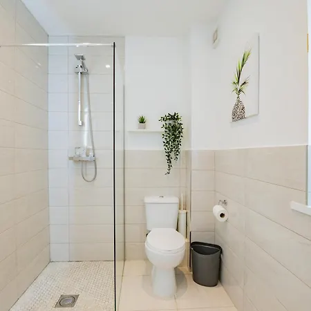 The Large Group House -sleeps 21 Semesterbostad *