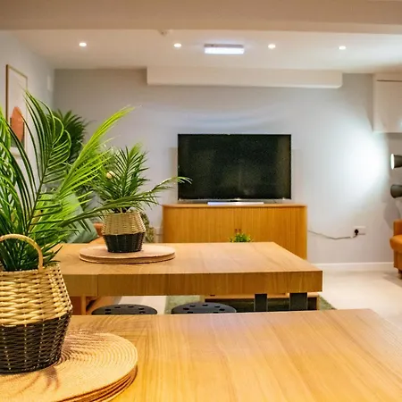 Semesterbostad The Large Group House -sleeps 21