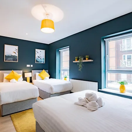 The Large Group House -sleeps 21 Semesterbostad *